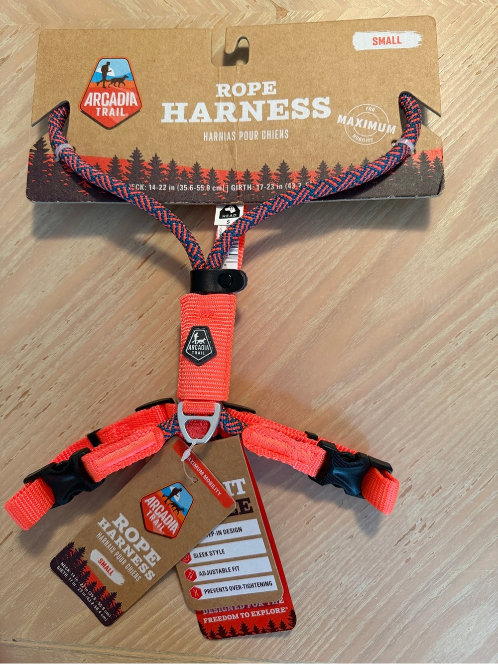 NWT NEW ARCADIA TRAIL ROPE HARNESS.Small Adjustable